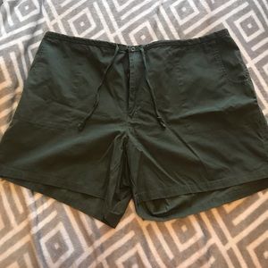 Green tie-able shorts
